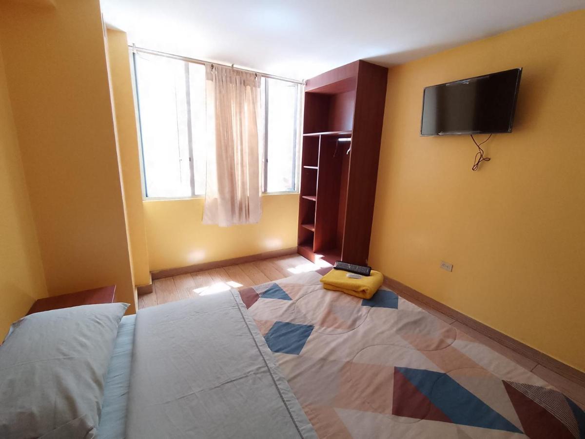 Hotel Residencial Miraflores Loja Exterior photo